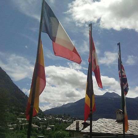 Hotel Ottoz Meuble Courmayeur Exteriér fotografie