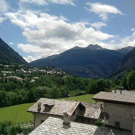 Hotel Ottoz Meuble Courmayeur Exteriér fotografie