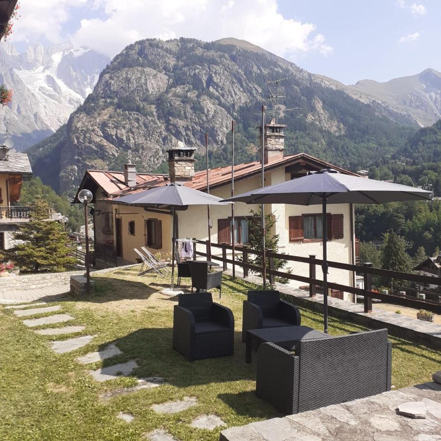 Hotel Ottoz Meuble Courmayeur Exteriér fotografie