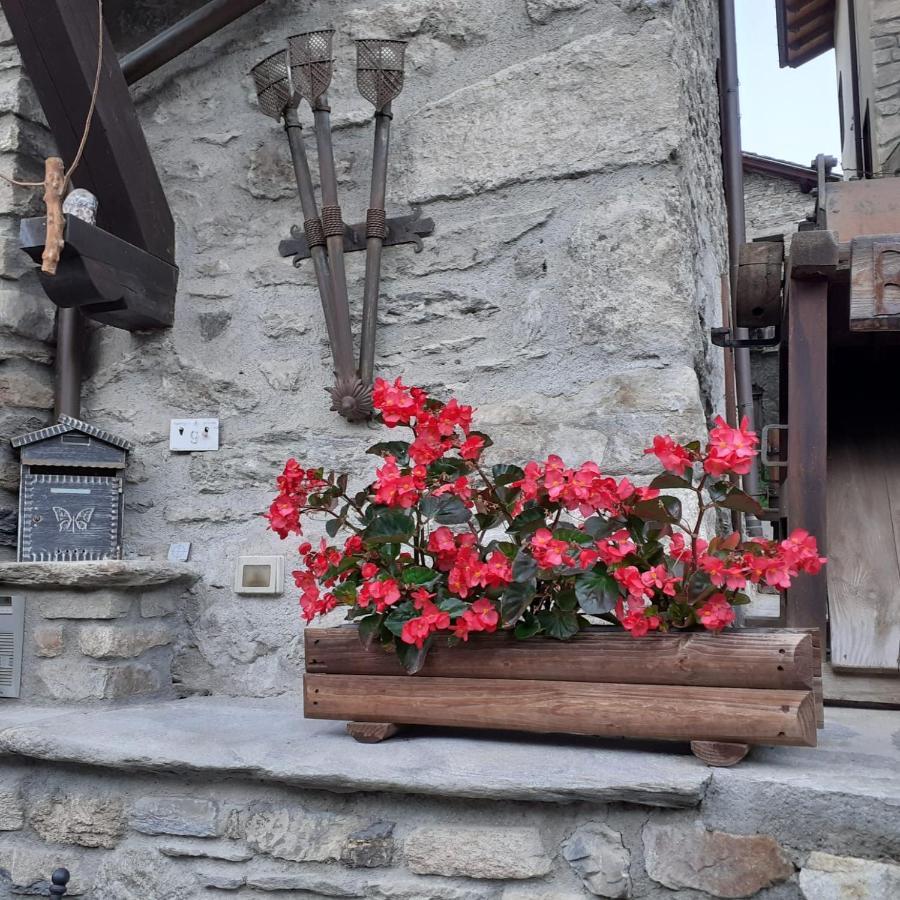 Hotel Ottoz Meuble Courmayeur Exteriér fotografie