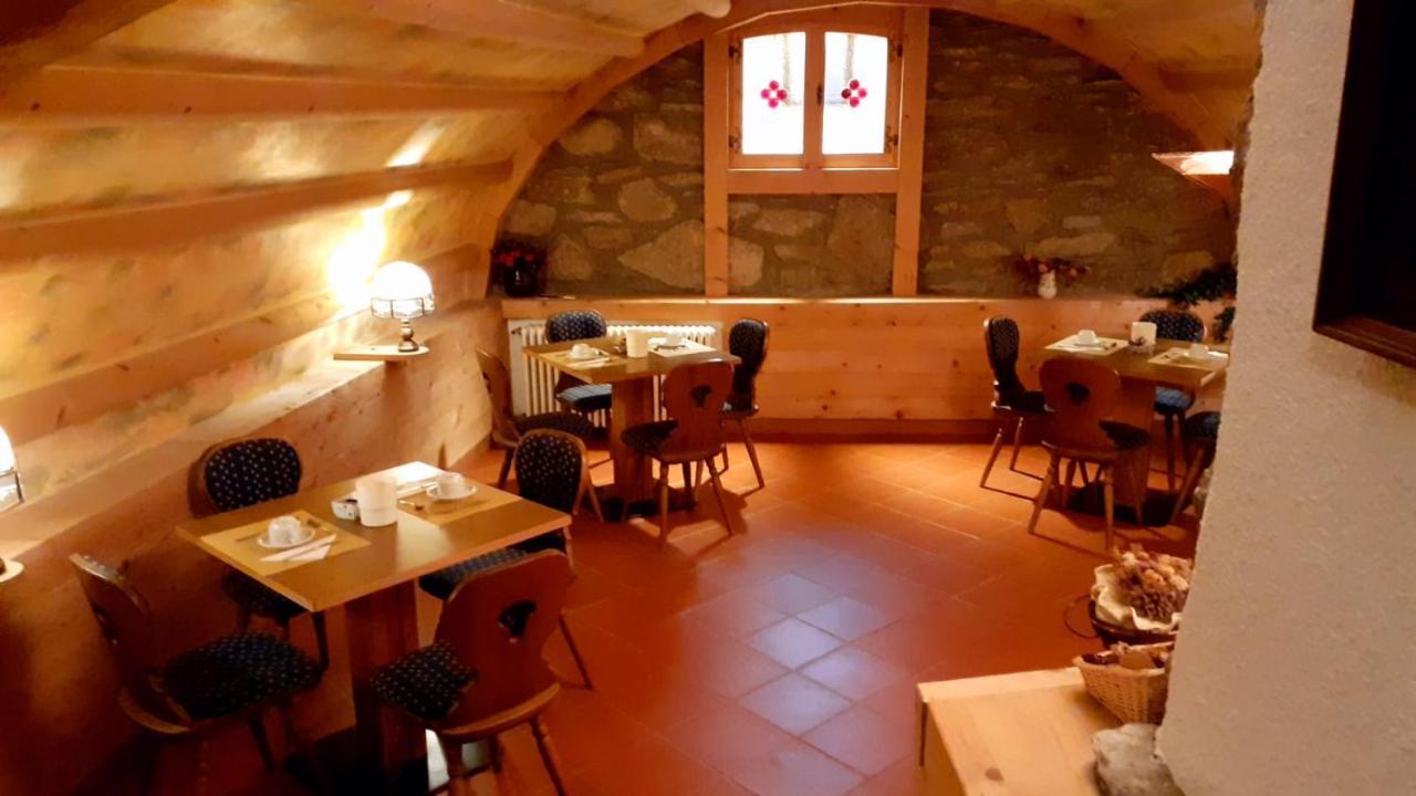 Hotel Ottoz Meuble Courmayeur Exteriér fotografie