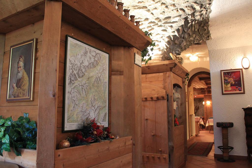Hotel Ottoz Meuble Courmayeur Exteriér fotografie