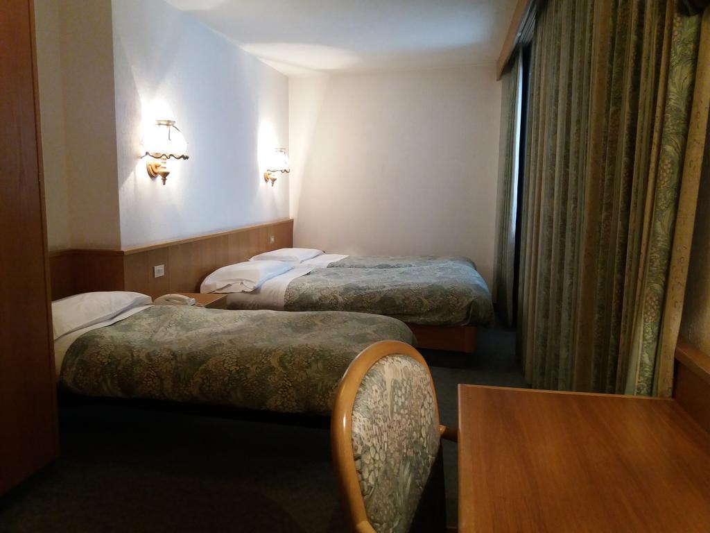 Hotel Ottoz Meuble Courmayeur Exteriér fotografie